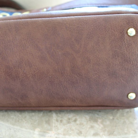 LIZ CLAIBORNE bag! Denim & brown faux leather, with gold tone hardware. - Picture 7 of 11